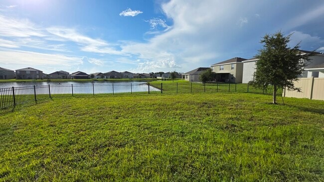 Building Photo - 17140 Reserva Dr