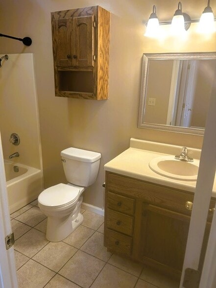 Building Photo - 3403 Saddle Creek Cove