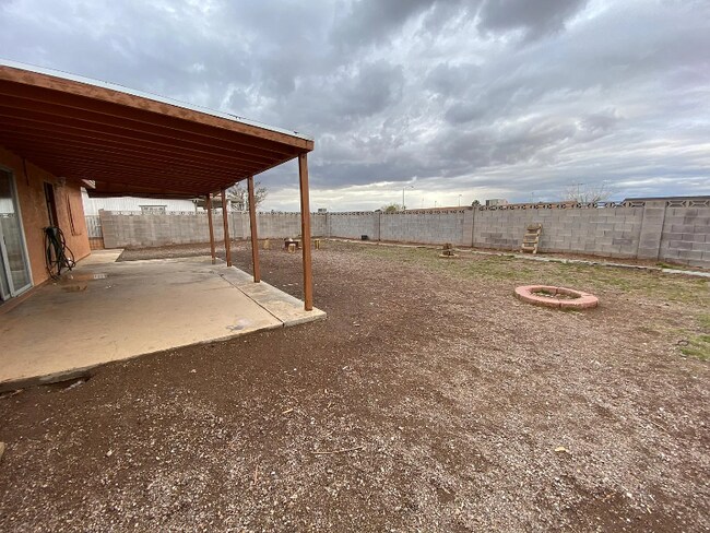 Building Photo - 429 Longtree Ave