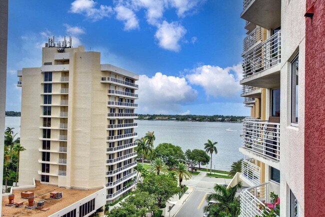 Primary Photo - 1551 N Flagler Dr