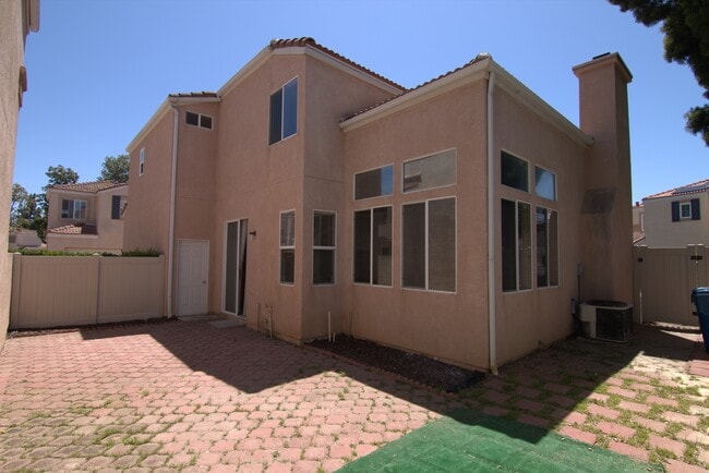 Building Photo - 842 Caminito Estrella