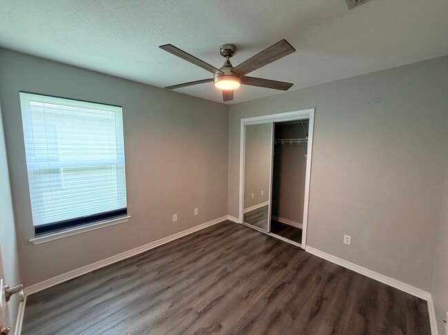 Building Photo - 7738 Lola Cir