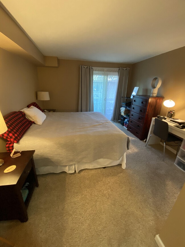 Building Photo - 3982 Valeta St