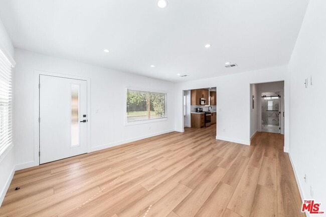 Building Photo - 1258 Mariposa St