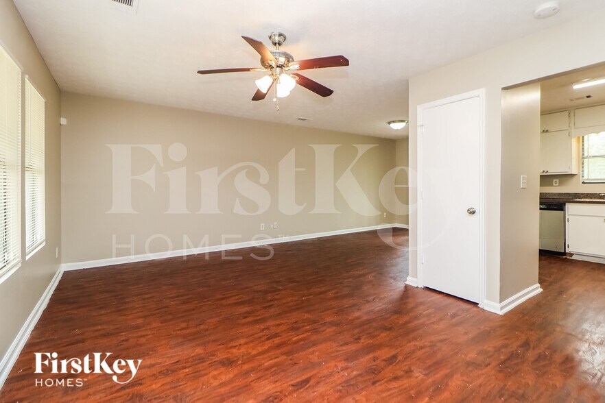 Building Photo - 3346 Clevemont Way