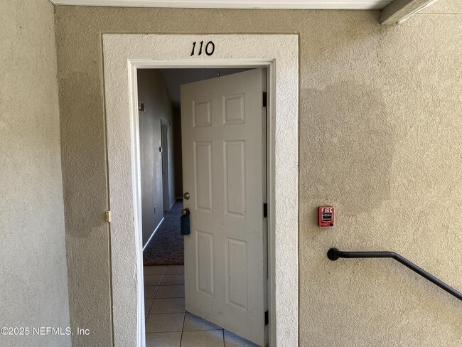 Building Photo - 6100 Maggies Cir