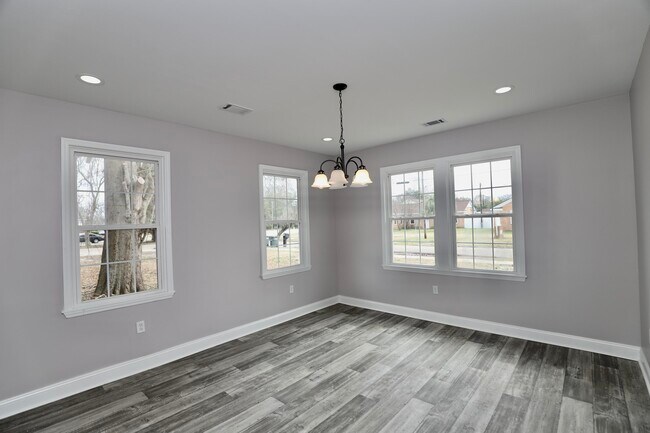 Building Photo - 11 Kendrick St