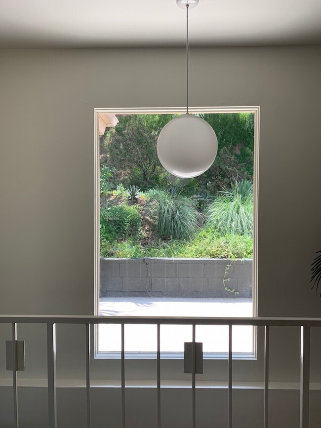 Building Photo - 702 Cavanagh Rd