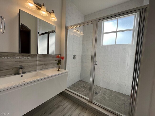 Building Photo - 3 br, 3 bath House - 4941 Tradewinds Ter #...
