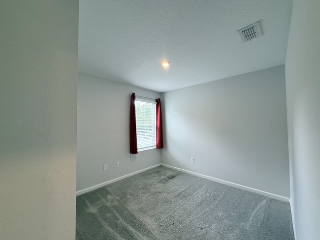 Building Photo - 4541 Cambria St