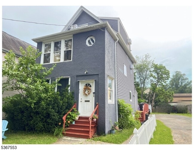 Primary Photo - 210 Forest St