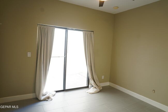 Building Photo - 4614 N Stanton St