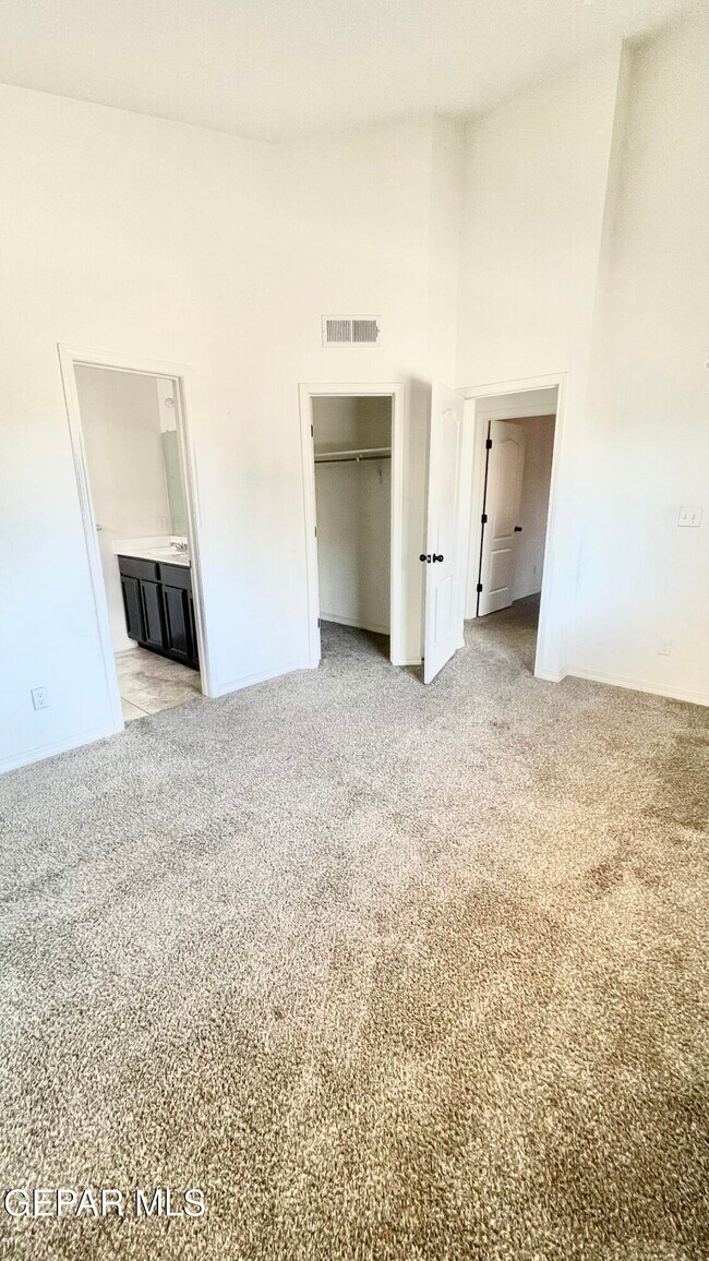 Building Photo - 14372 Chris Zingo Ln