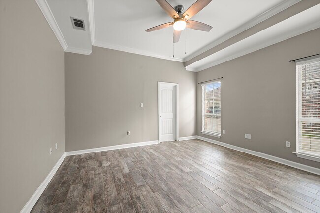 Building Photo - 2201 Hunters Trl Dr