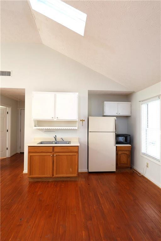 Building Photo - 217 Mountain View St