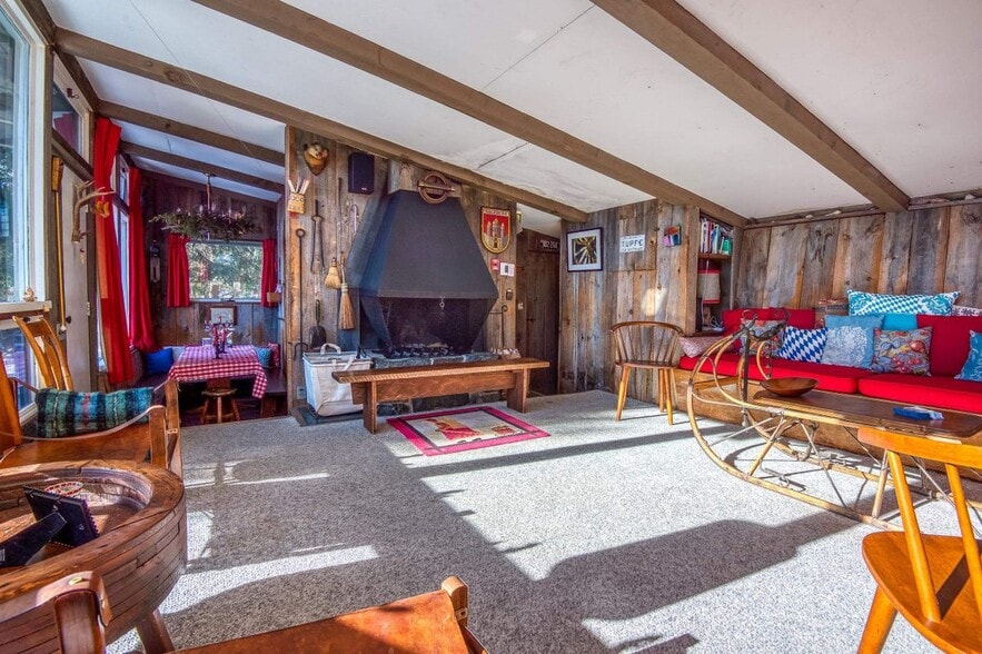 Building Photo - 36 Hoffmans