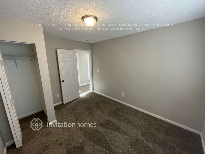 Building Photo - 10324 Covingtonwood Dr