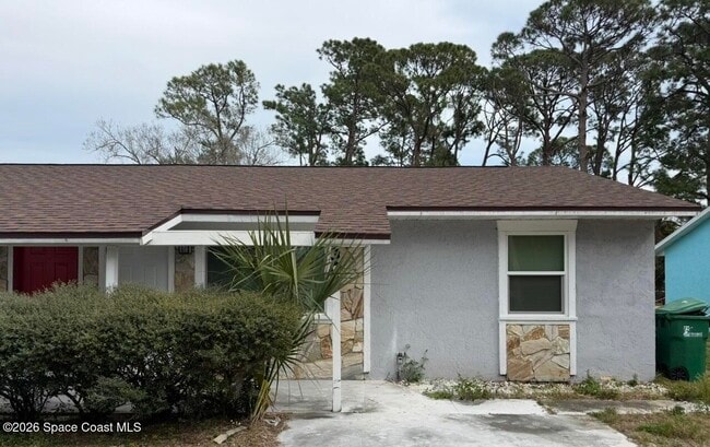 Building Photo - 304 Palm Ave