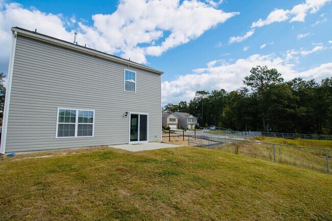 Building Photo - Gorgeous 4 Bedroom, 2 Bath Home in Bowden ...