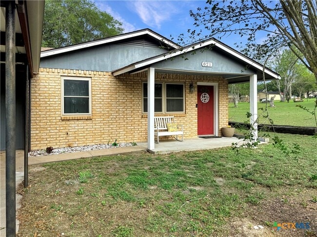Building Photo - 821 S Mill St
