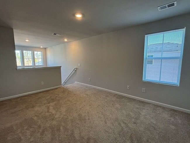 Building Photo - 342 Tiliwa St