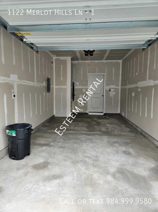 Building Photo - 1122 Merlot Hills Ln.