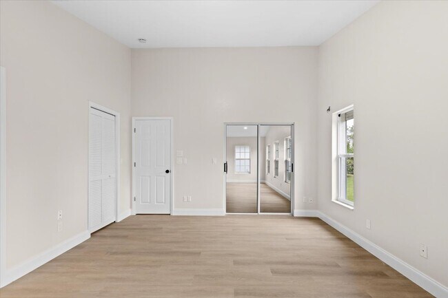 Building Photo - Sabal Springs Blvd