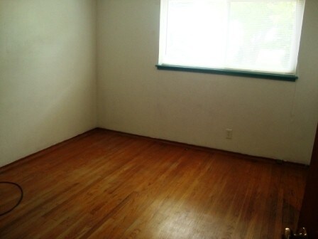 Building Photo - Spacious 4 bedroom near Hartnell College