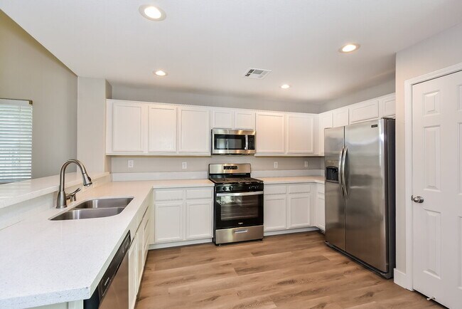 Building Photo - 10424 Concetta Ave