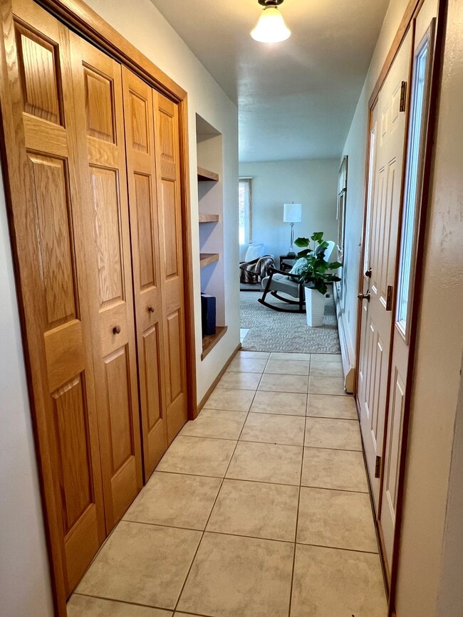 Building Photo - 3035 Martin Rd