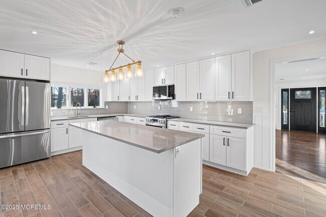 Building Photo - 458 Newtons Corner Rd