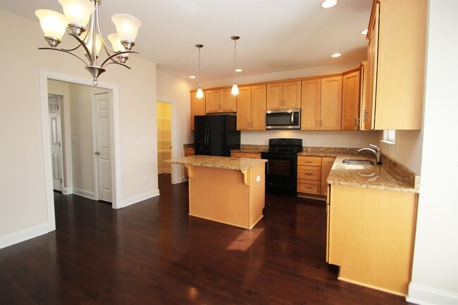 Building Photo - 2213 Lapis Ln