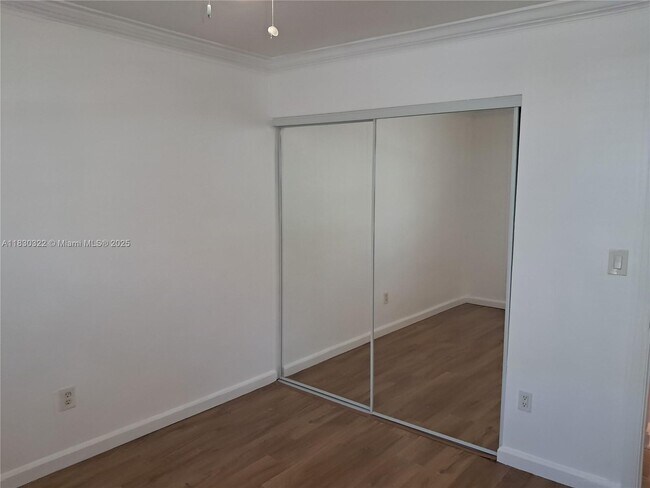 Building Photo - 3559 Magellan Cir