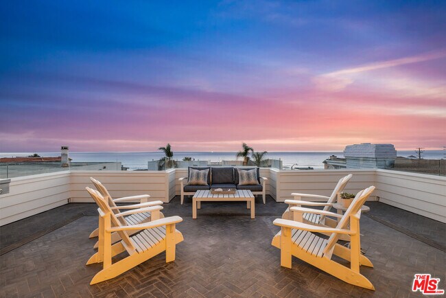 Building Photo - 703 Bayview Dr