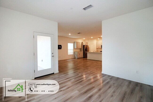 Building Photo - 3010 Silverstone Dr