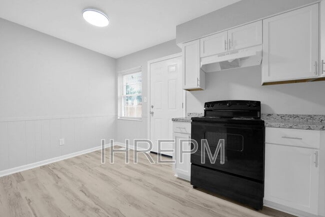 Building Photo - 3043 Morsetown Ct S