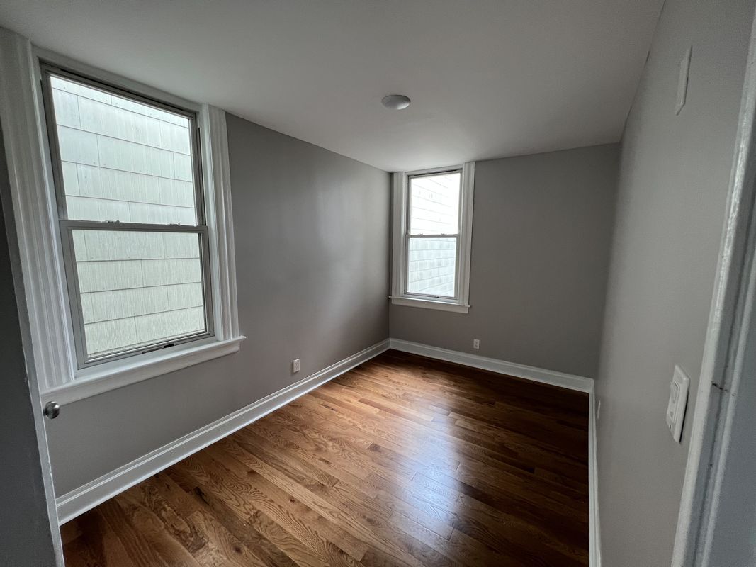 Building Photo - 53 Hawkins St