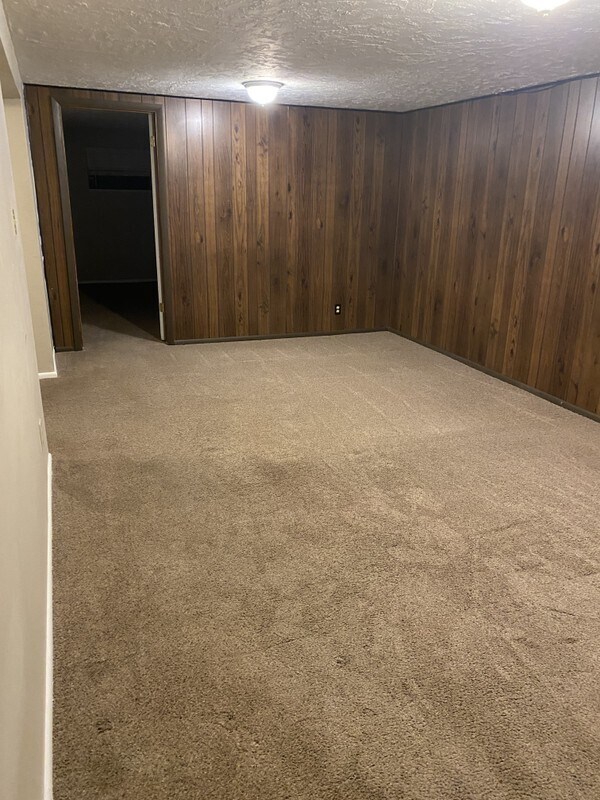 Building Photo - 2639 S 400 E
