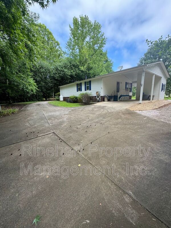 Building Photo - 2961 Kingsburry Rd