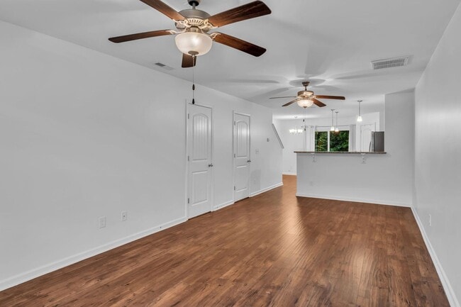 Building Photo - Awesome Goodlettsville Townhome in Conveni...