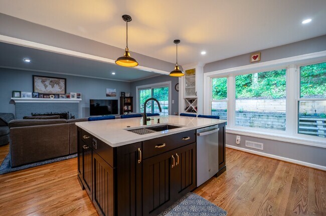 Building Photo - Extensively Renovated 4-Bedroom Home in Prime Location! Unbelievable custom kitchen.