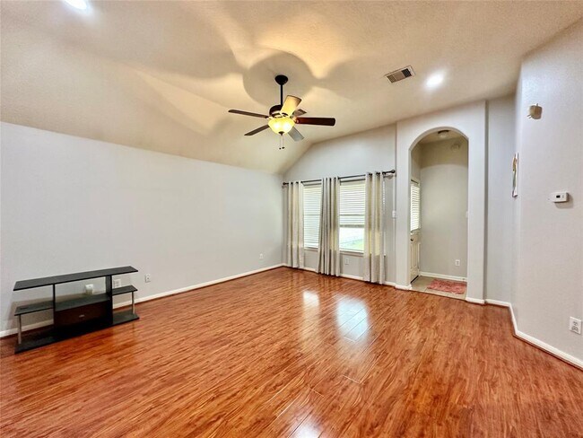 Building Photo - 10414 Gerlach St