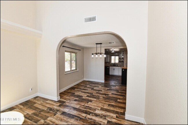 Building Photo - 3413 Tea Rose Pl