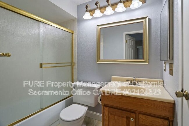 Building Photo - 4 Coyle Creek Cir