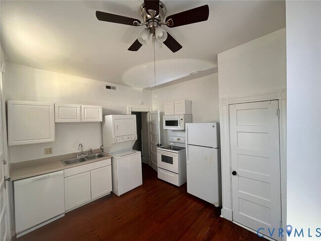 Building Photo - 419 N 26th St