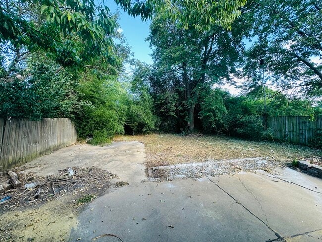 Building Photo - 8536 Mathilda Ave