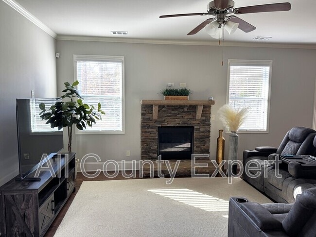 Building Photo - 6651 Rivergreen Rd