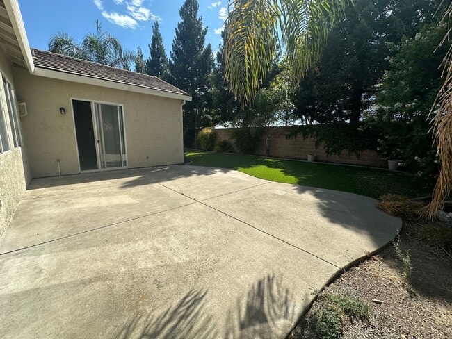 Building Photo - 1824 San Diego Cir