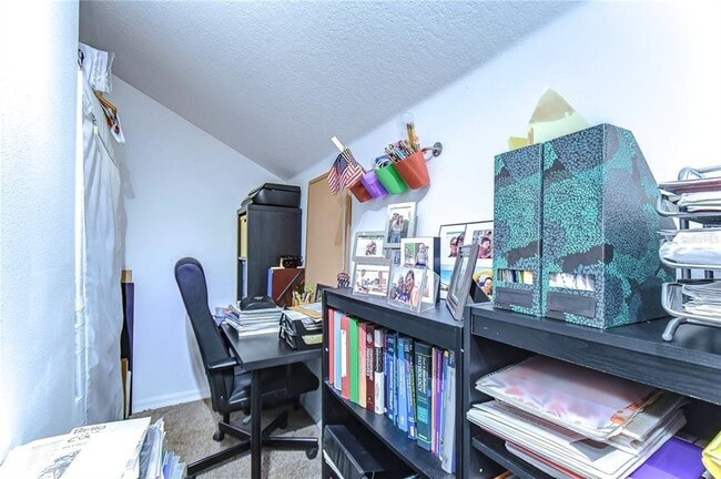 Building Photo - 8507 Sandpiper Ridge Ave