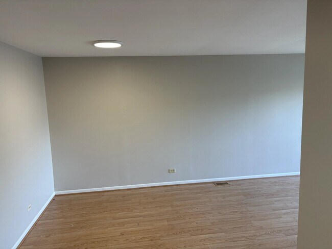 Building Photo - 277 Navajo Dr